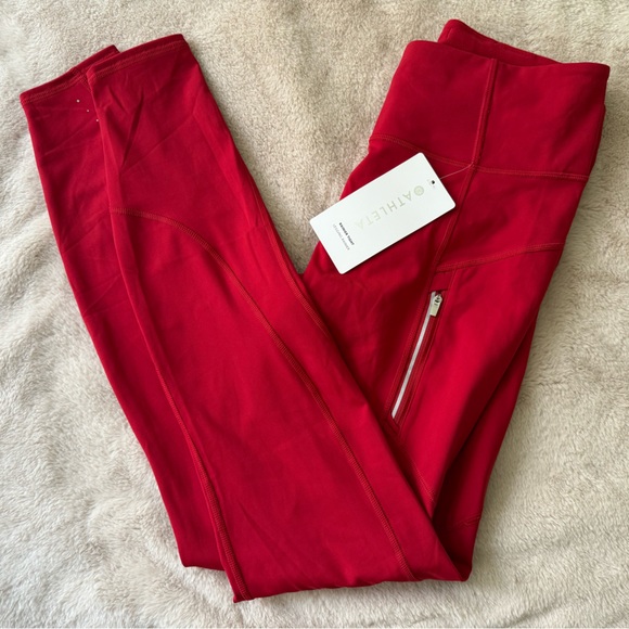 NWT Athleta Rainier Tight Clover Berry Red Size M - Picture 1 of 15